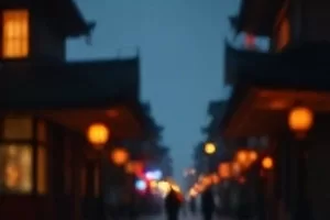 蓝漆木门前两人在斑驳木门前对视的爱情画面